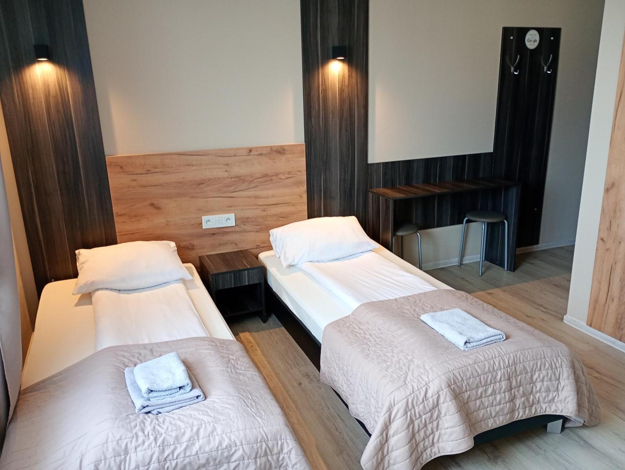 Good Night Noclegi & Strefa Z Sauna I Jacuzzi Ogolnodostepna Lub Na Wylacznosc チェホビツェ・ジェジツェ エクステリア 写真