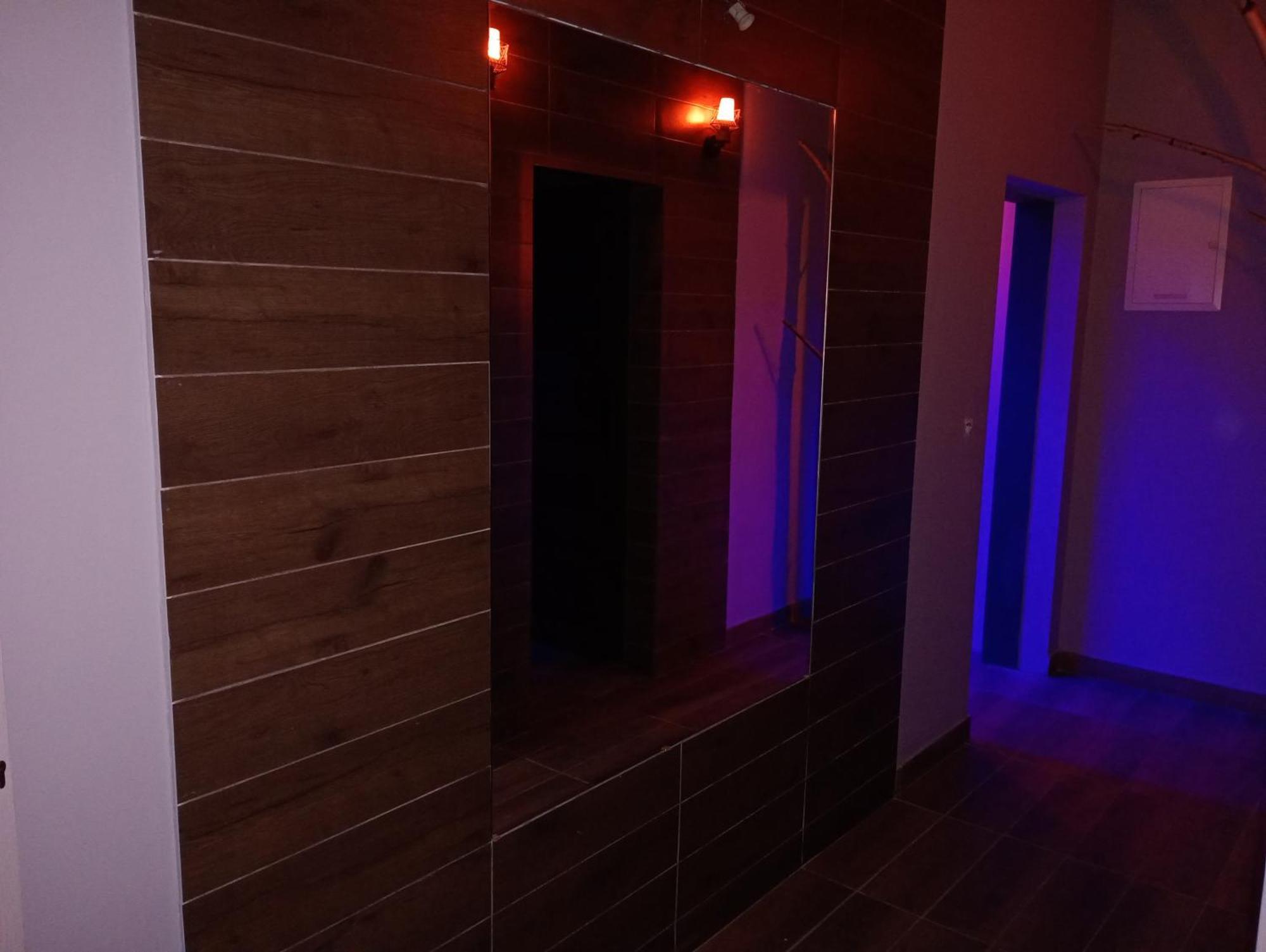 Good Night Noclegi & Strefa Z Sauna I Jacuzzi Ogolnodostepna Lub Na Wylacznosc チェホビツェ・ジェジツェ エクステリア 写真
